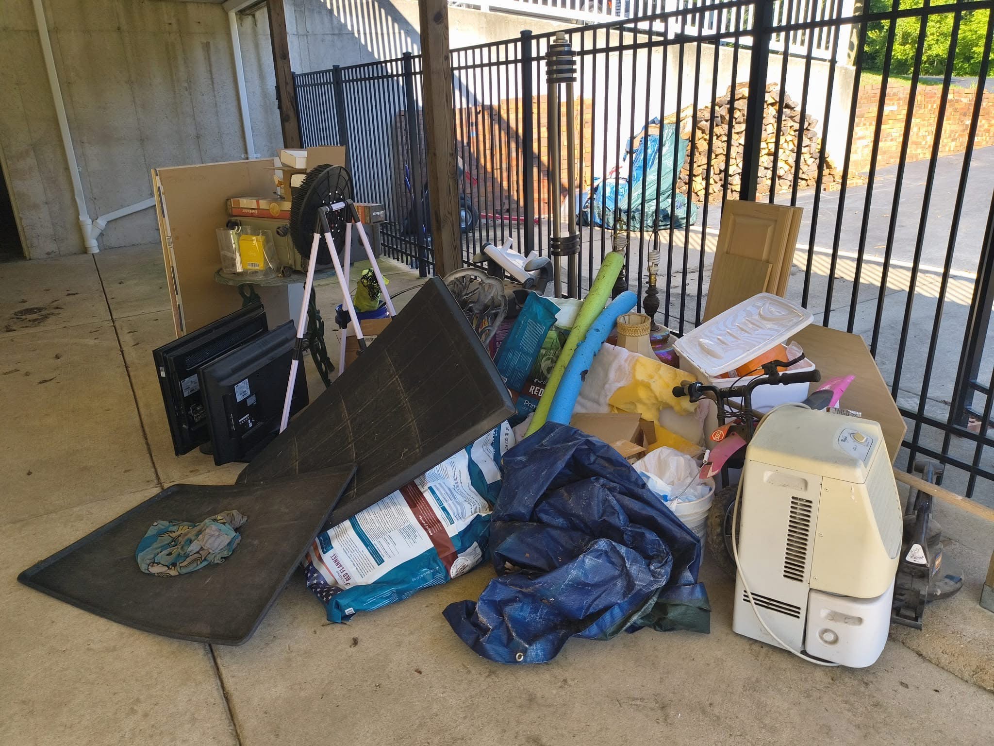 Why Huntsville Businesses Trust Us for Junk Removal